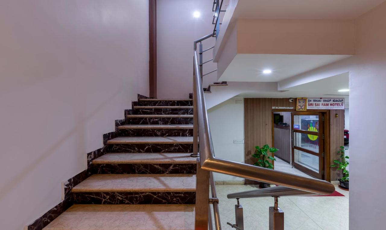 Itsy Hotels Hiland Suites Bangalore Exteriör bild